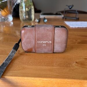 Olympus Vintage Tan Leather LT-1 film camera